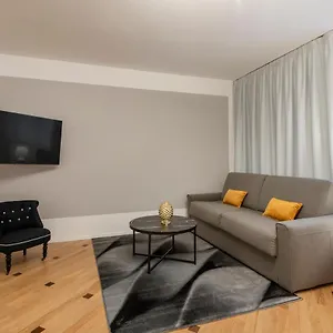 milan-duomo-suites.italymilanhotels.net/